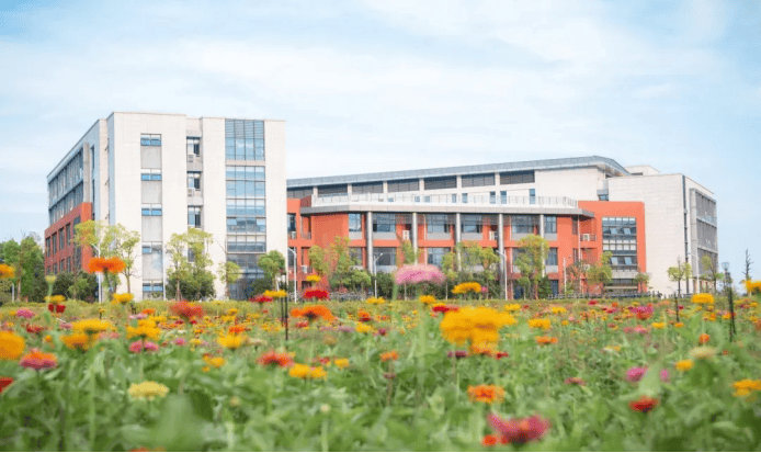 华东交通大学就业怎么样？毕业就端“铁”饭碗，稳定待遇好！